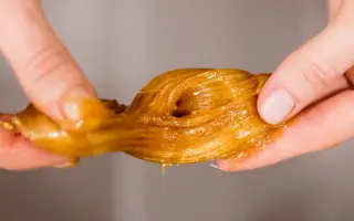 Épilation orientale au caramel